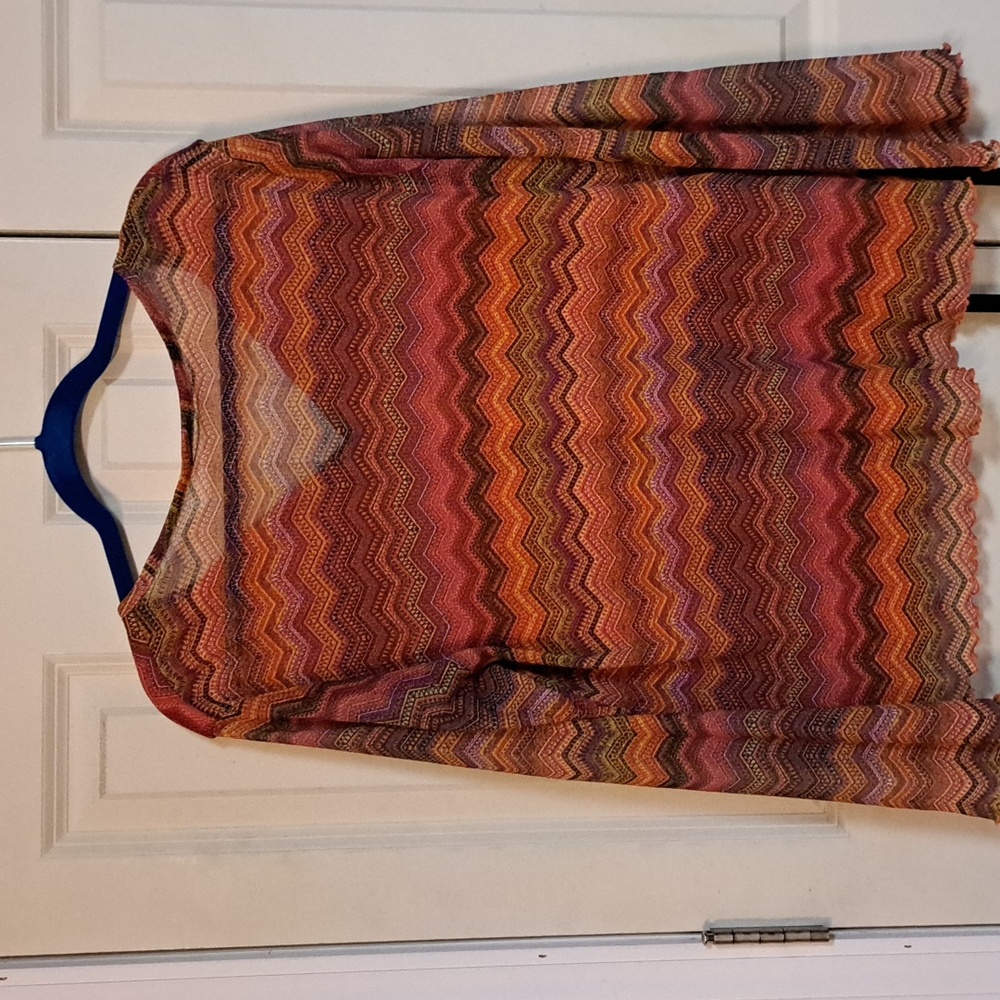 Multicolor Zigzag Patterned Women's Top - Picture 2 of 3